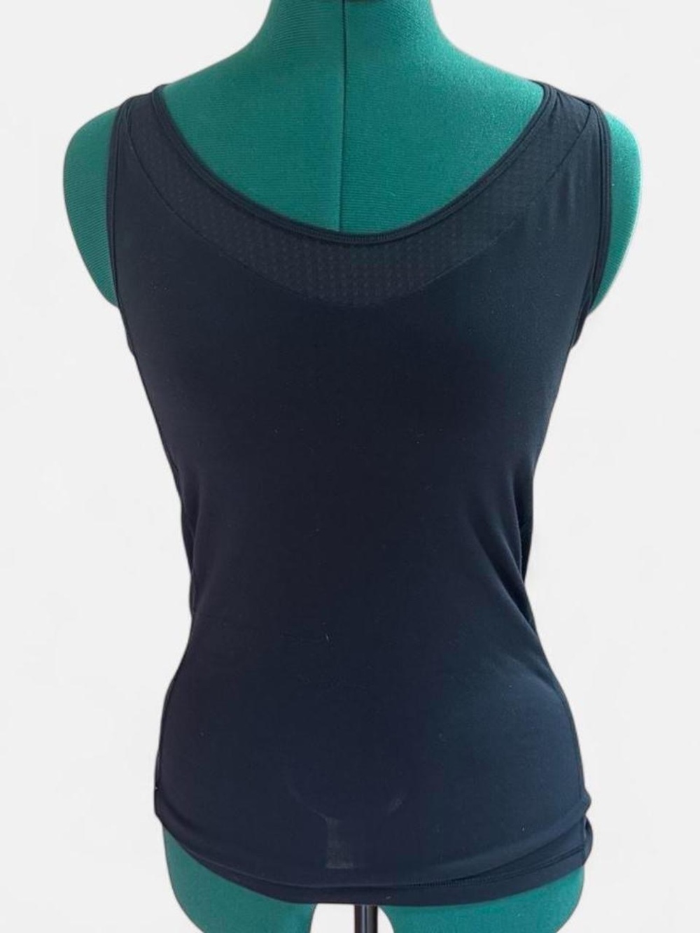 lulu lemon navy blue Women’s Tank Top - Classic Scoop Neck